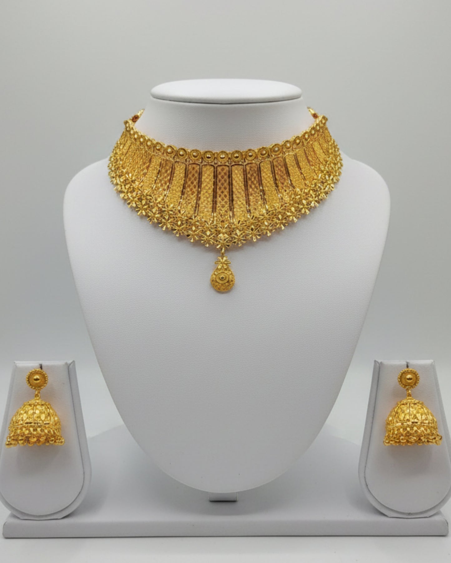 Forming Necklace