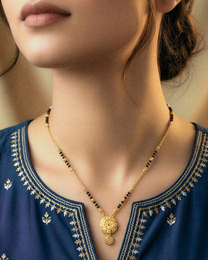 Forming Short Mangalsutra