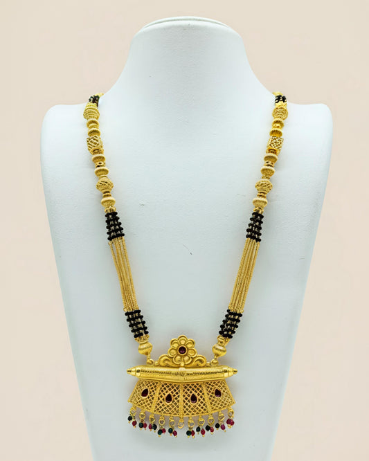 Forming Long Mangalsutra