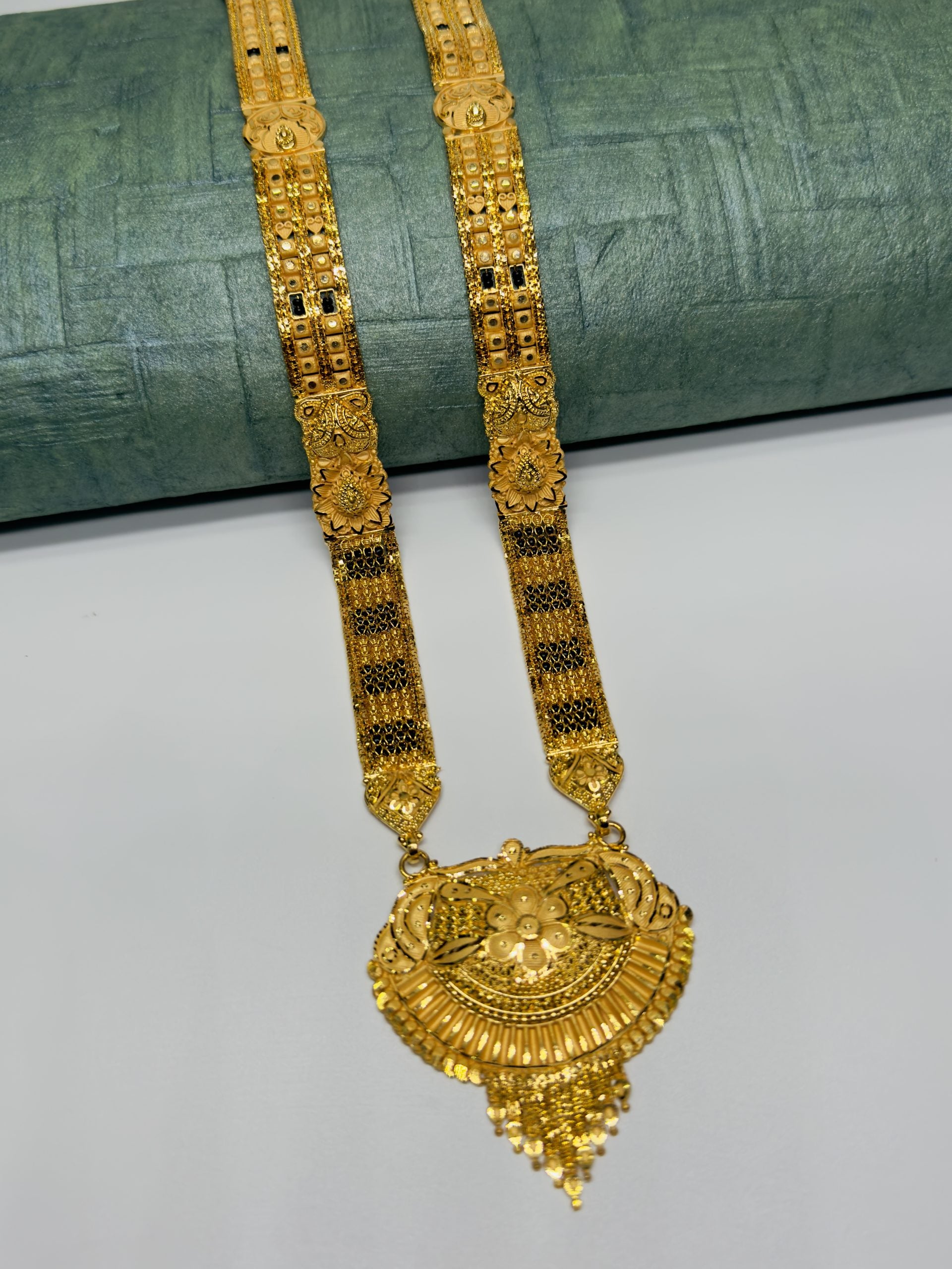 Forming Long Mangalsutra
