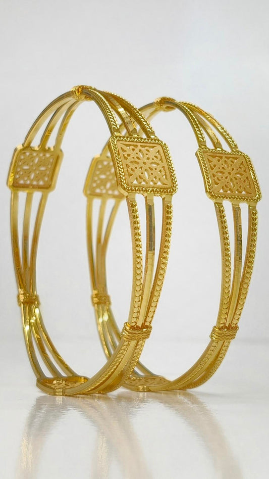 Forming 2 pc’s Bangles