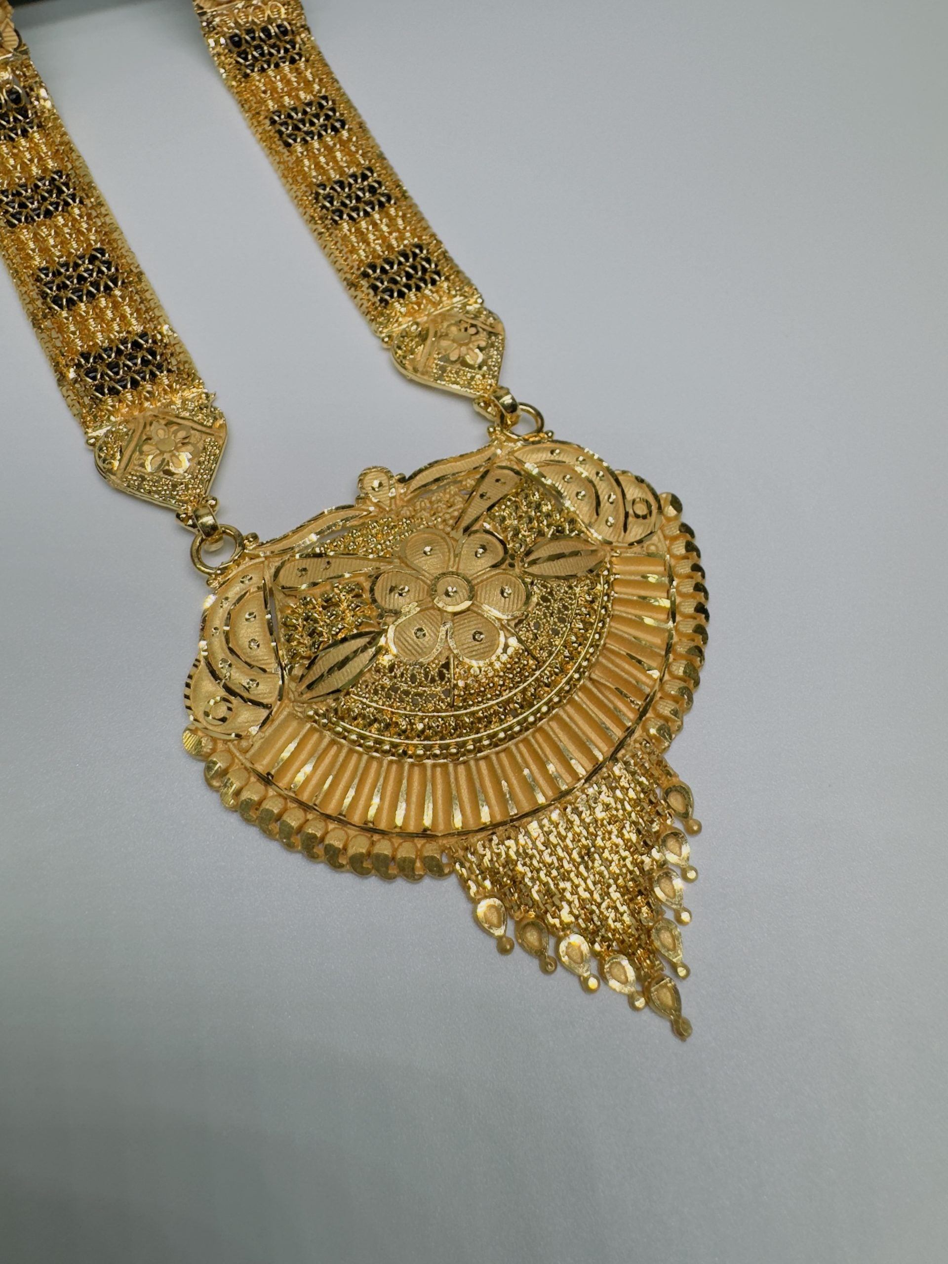 Forming Long Mangalsutra