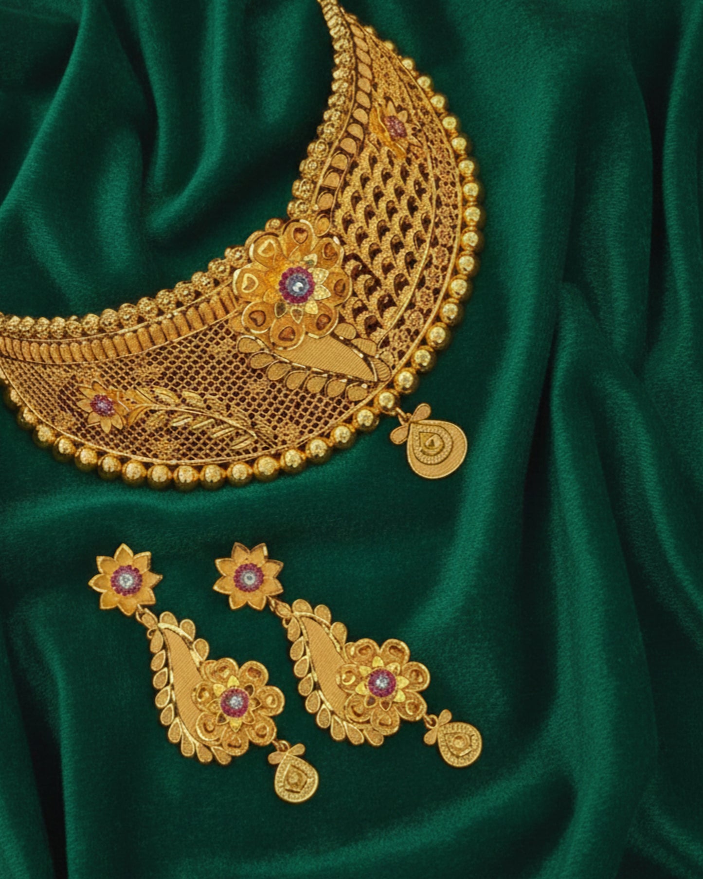 Forming Necklace
