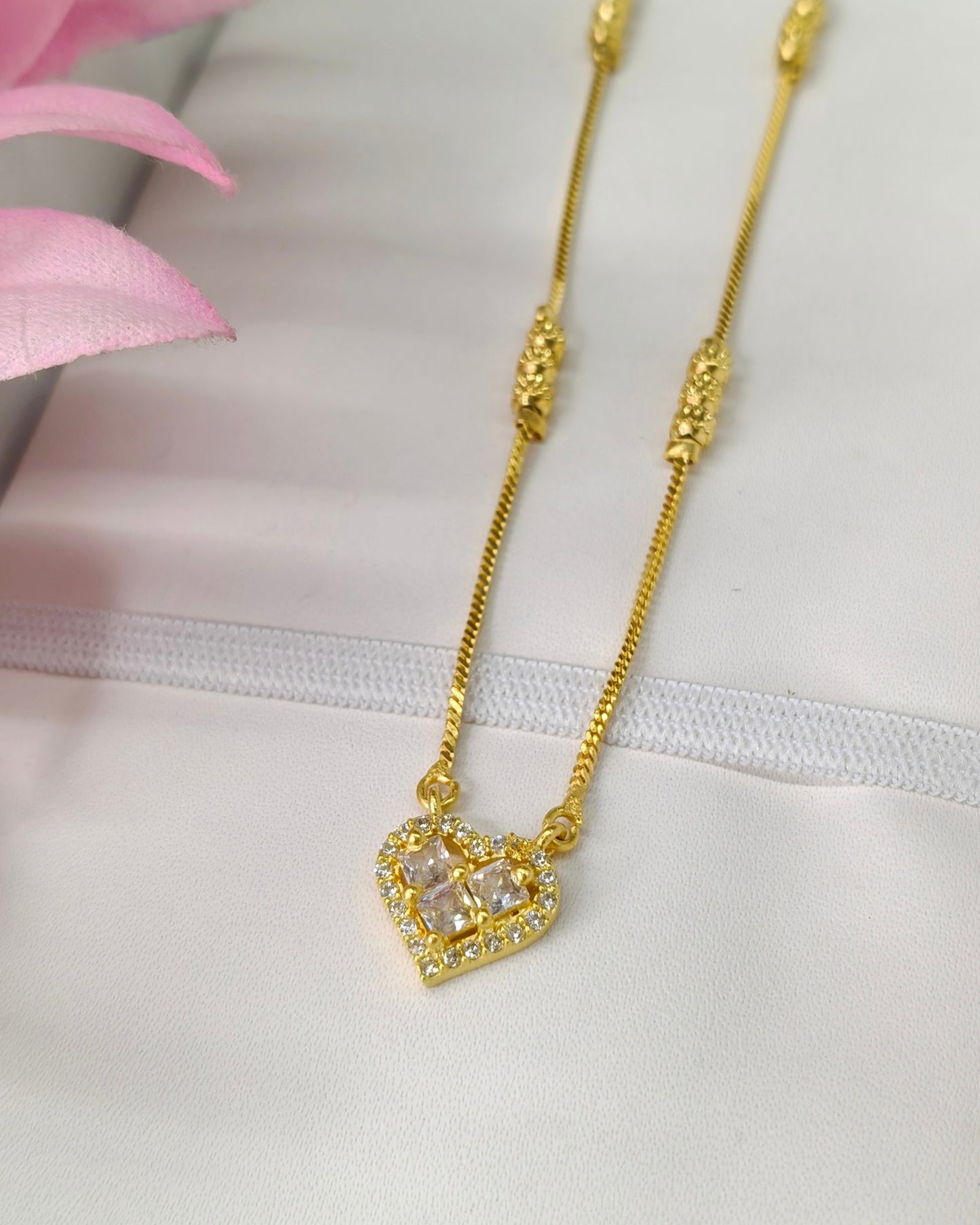 Forming Short Mangalsutra