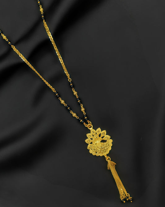 Forming Short Mangalsutra