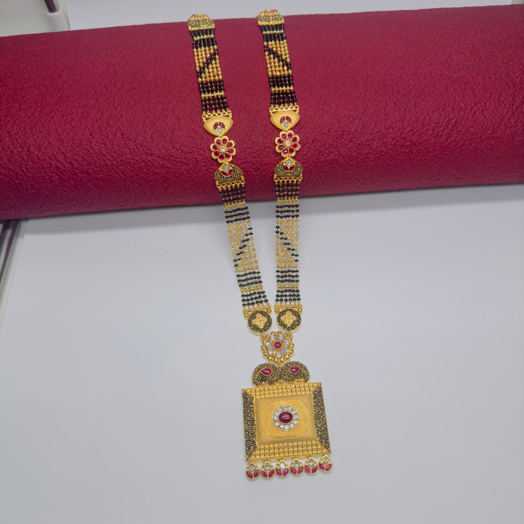 Forming Long Mangalsutra