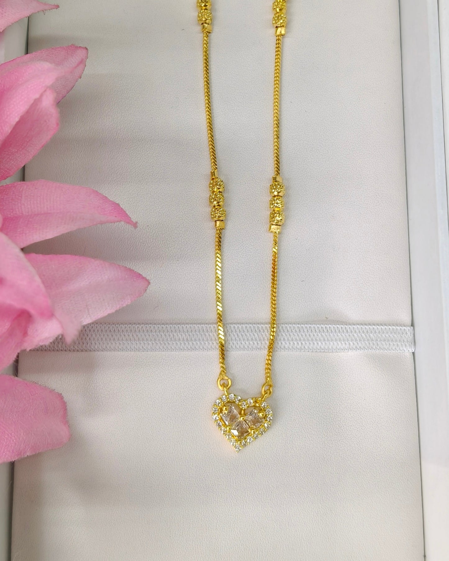 Forming Short Mangalsutra