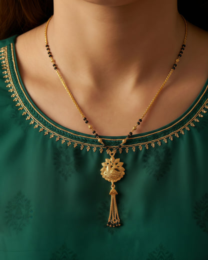 Forming Short Mangalsutra