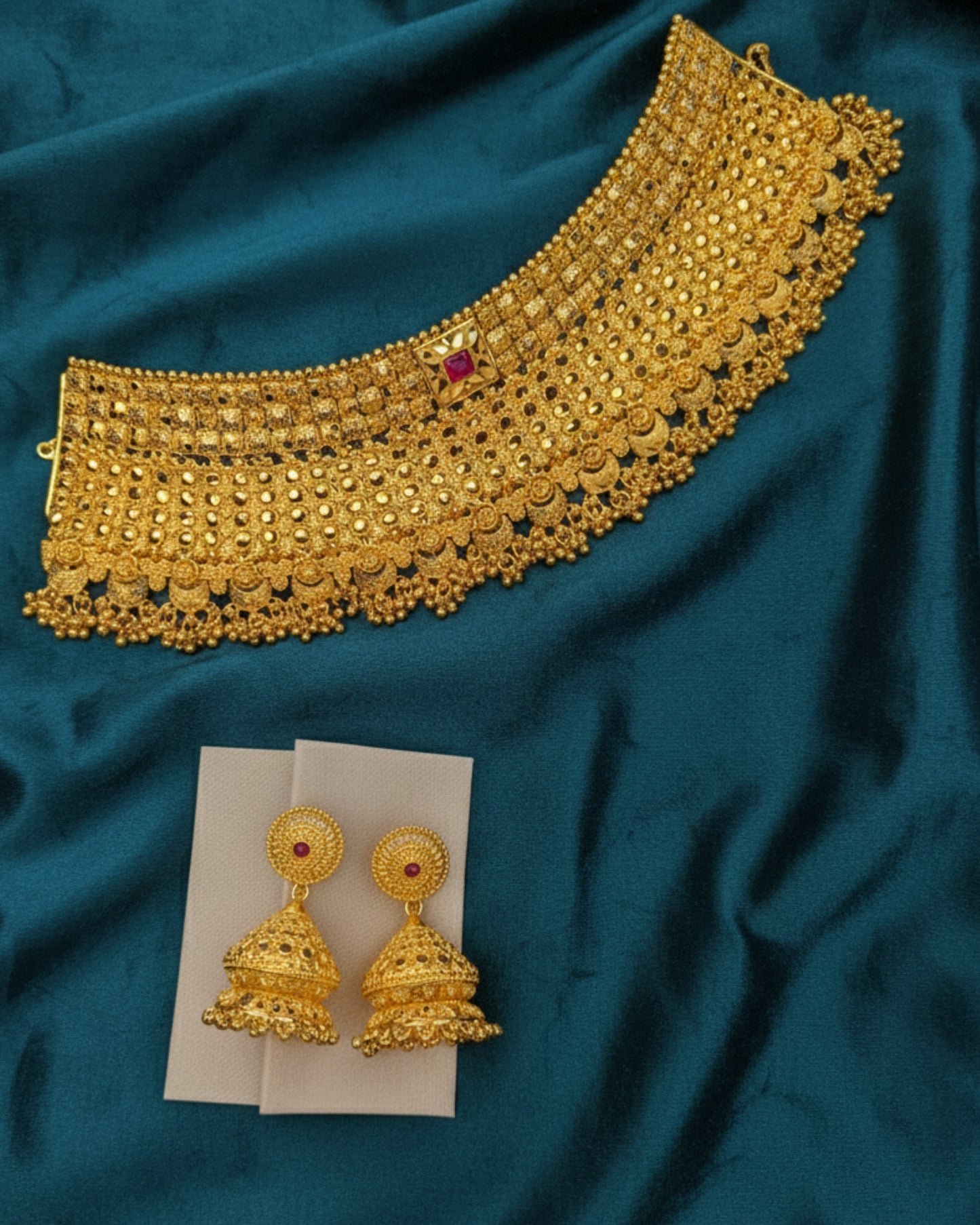 Forming Necklace