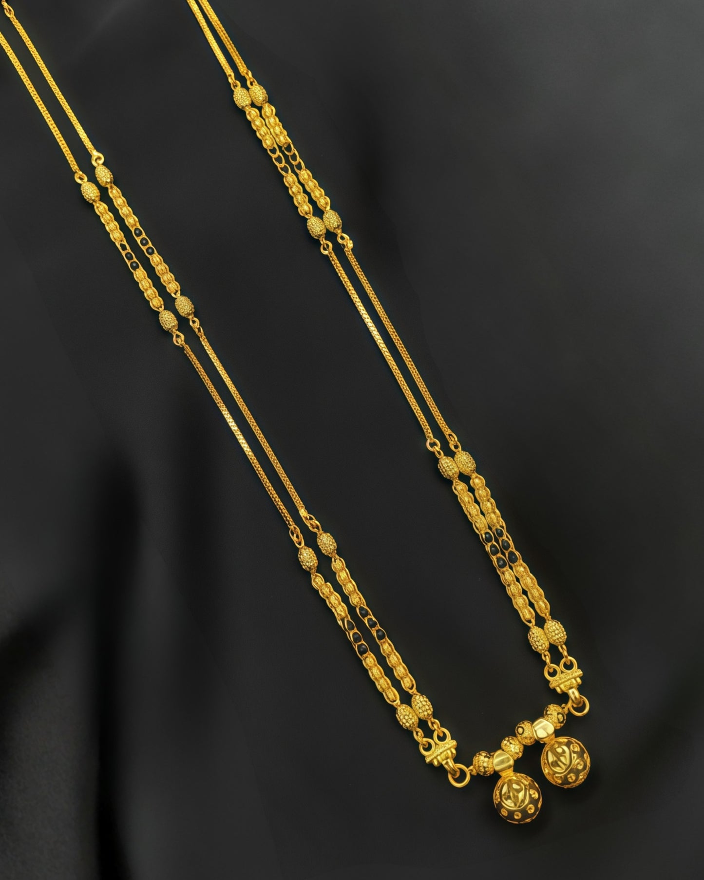 Forming Short Mangalsutra