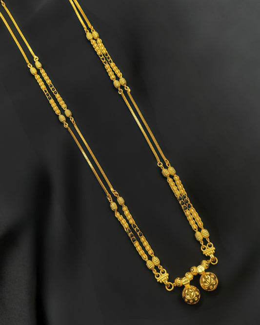 Forming Short Mangalsutra