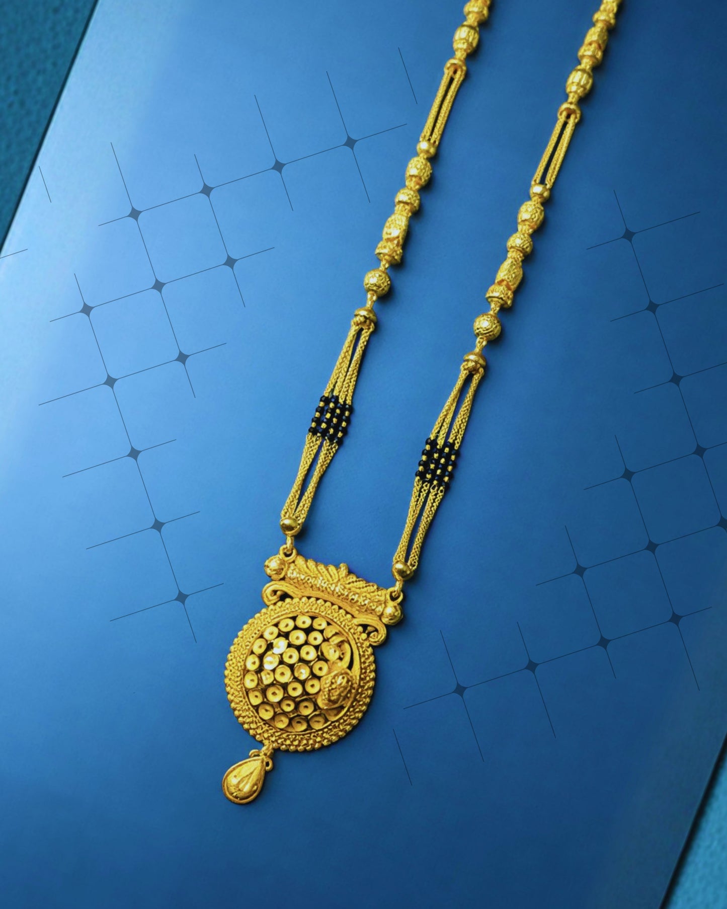 Forming Damru Mangalsutra