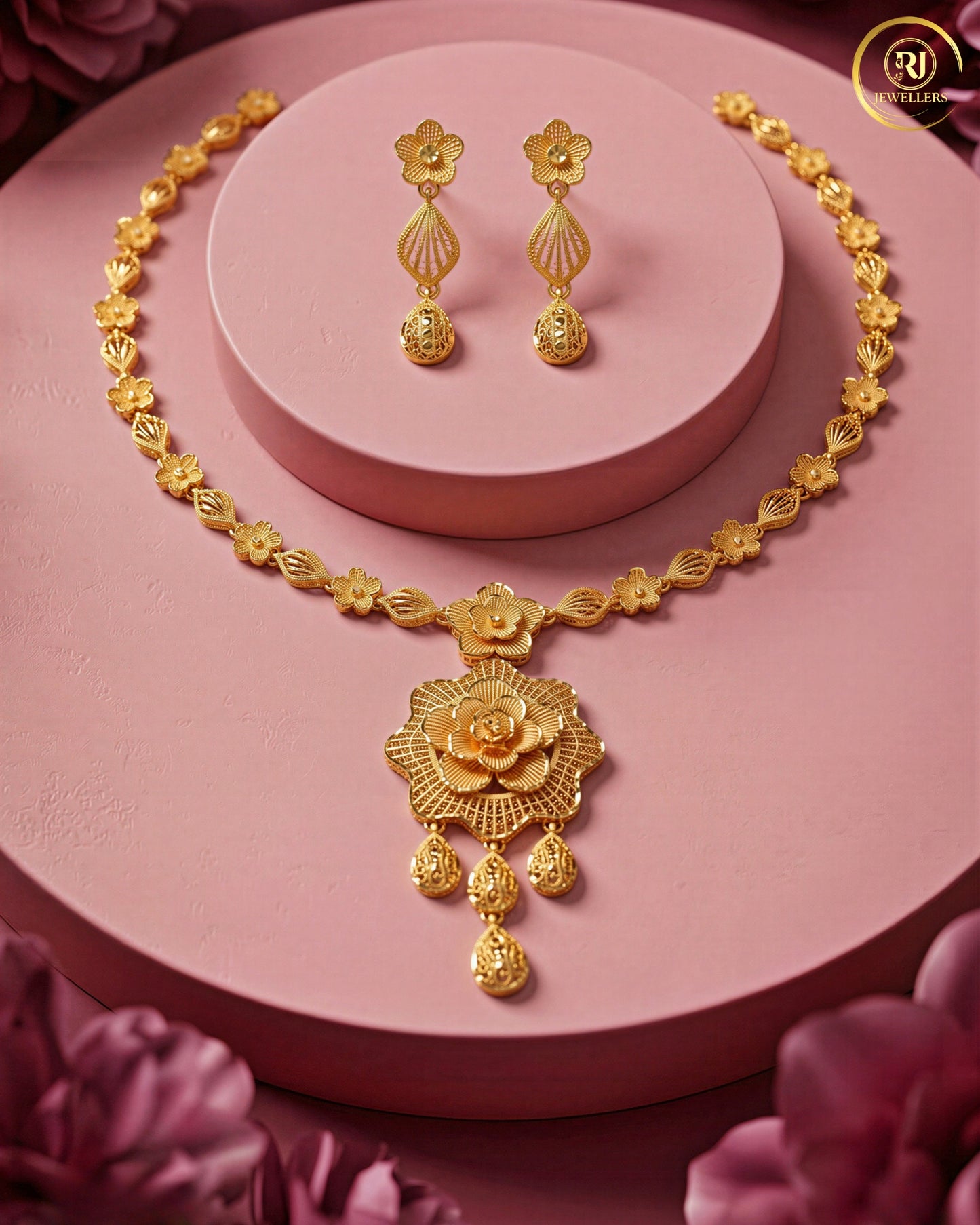 Forming Necklace