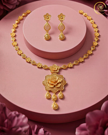 Forming Necklace