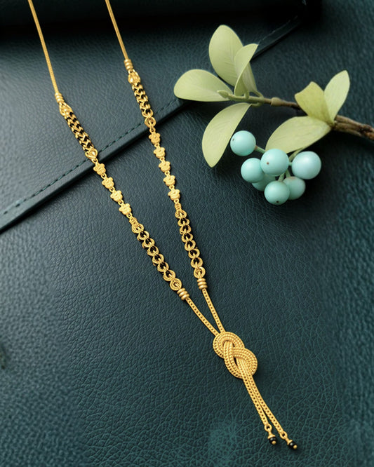 Forming Short Mangalsutra