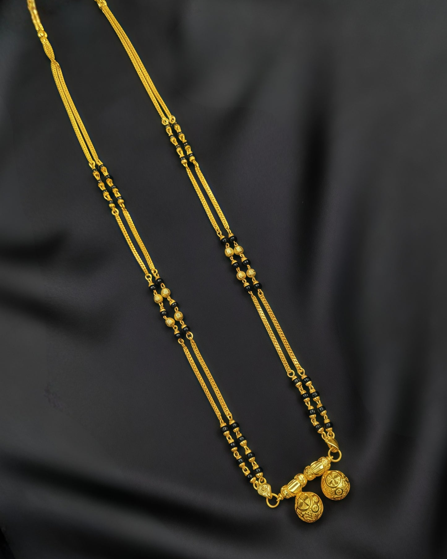 Forming Short Mangalsutra
