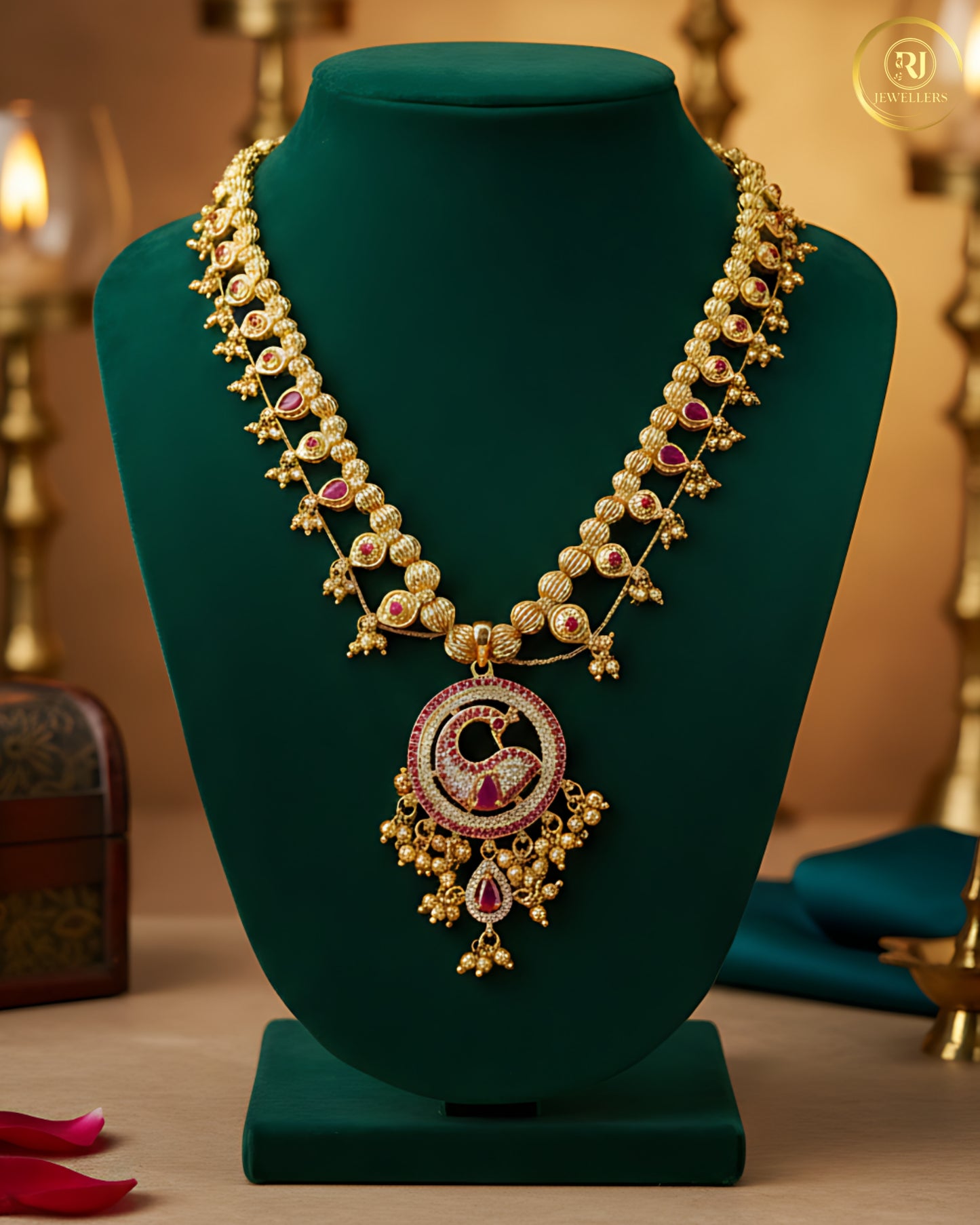 Kolhapuri Saaj
