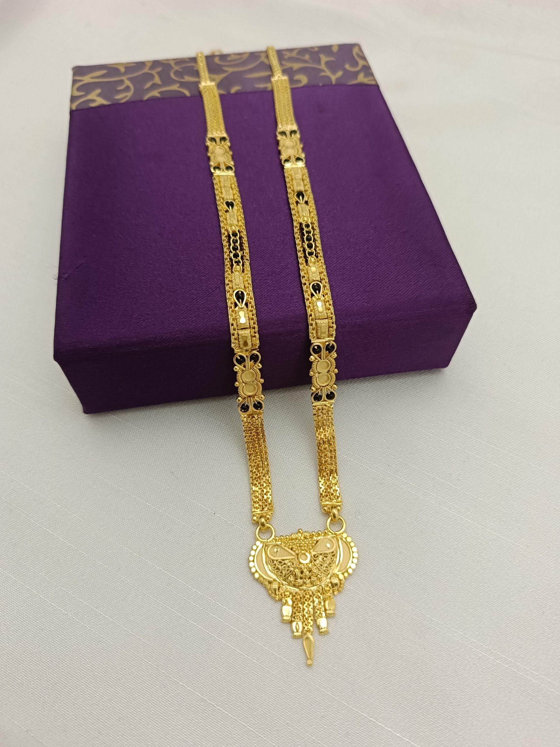 Forming Short Mangalsutra