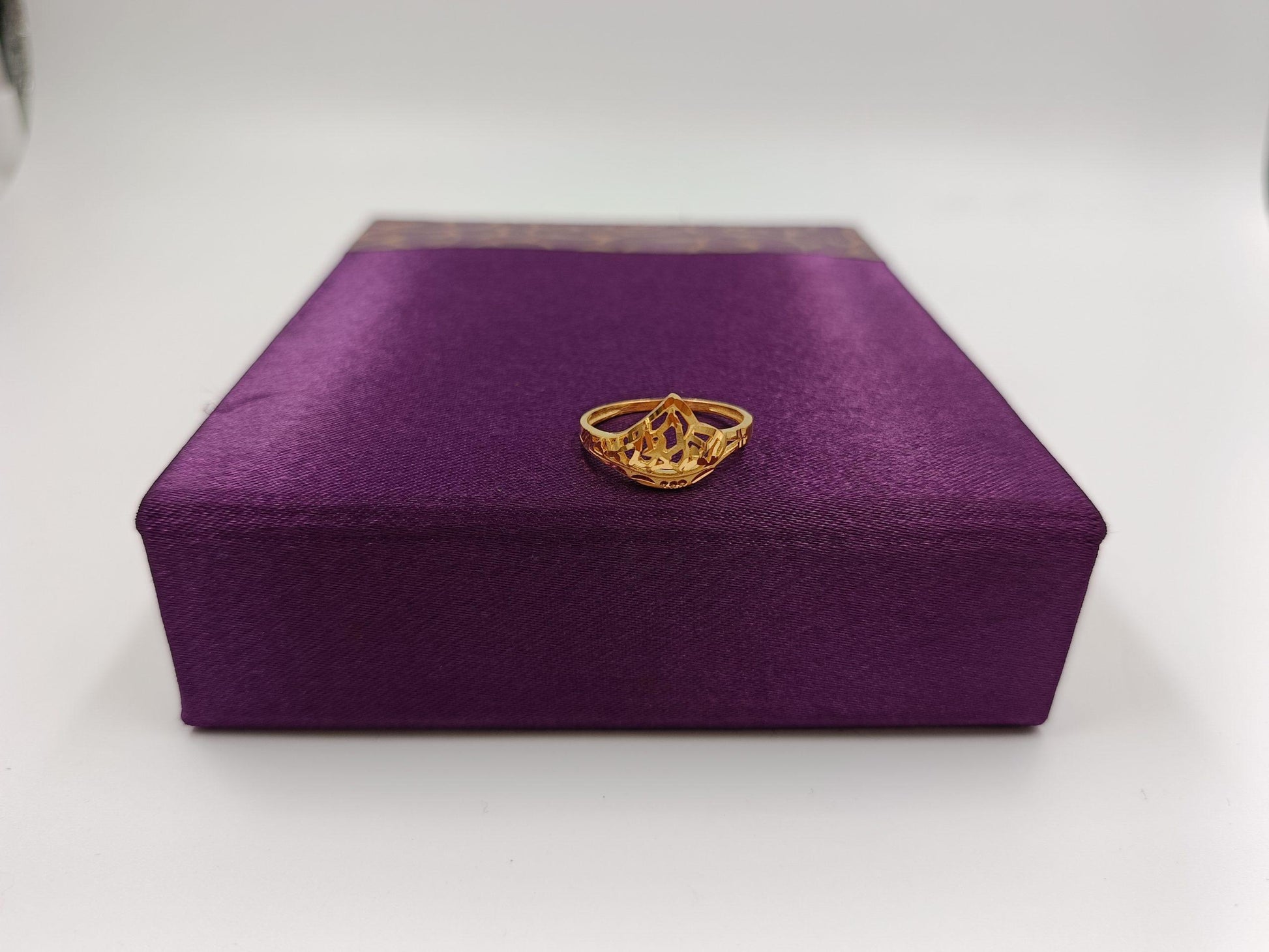 Women's Ring