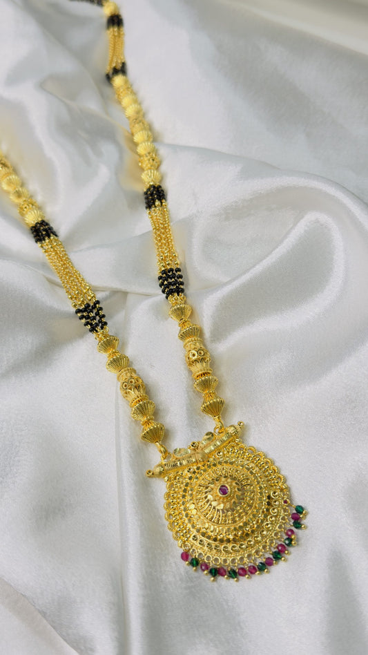 Forming Damru Mangalsutra