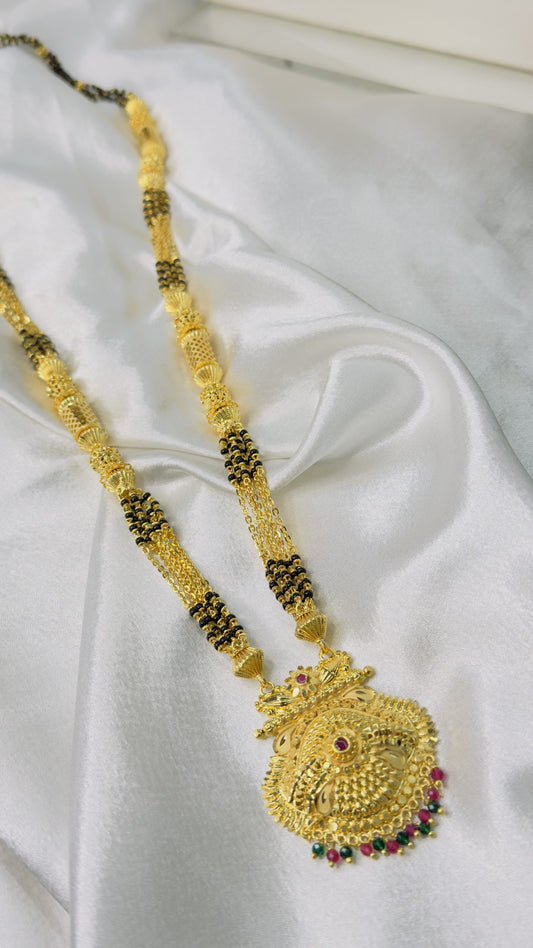 Forming Damru Mangalsutra