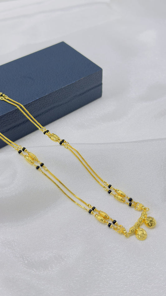 Forming Short Mangalsutra