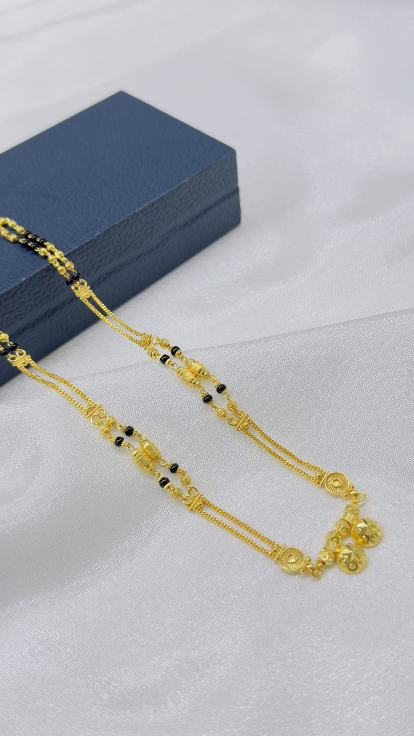 Forming Short Mangalsutra