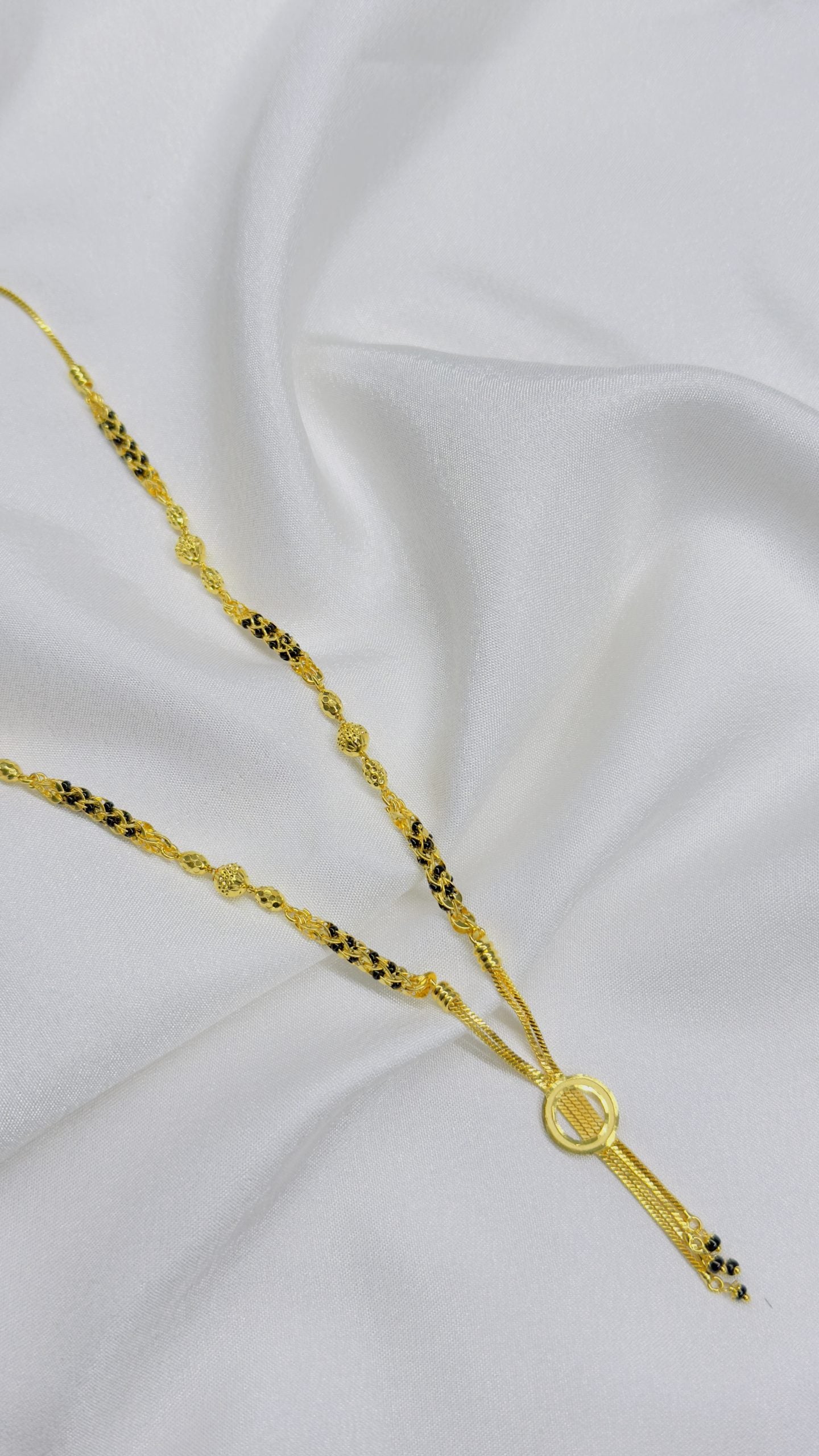 Forming Short Mangalsutra