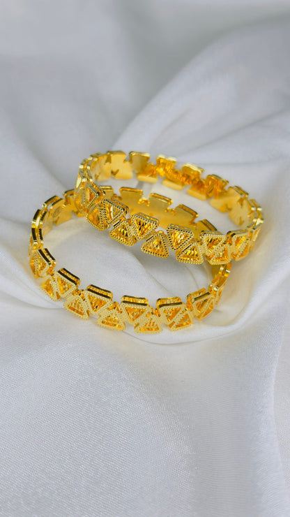 Forming 2 pc’s Bangles