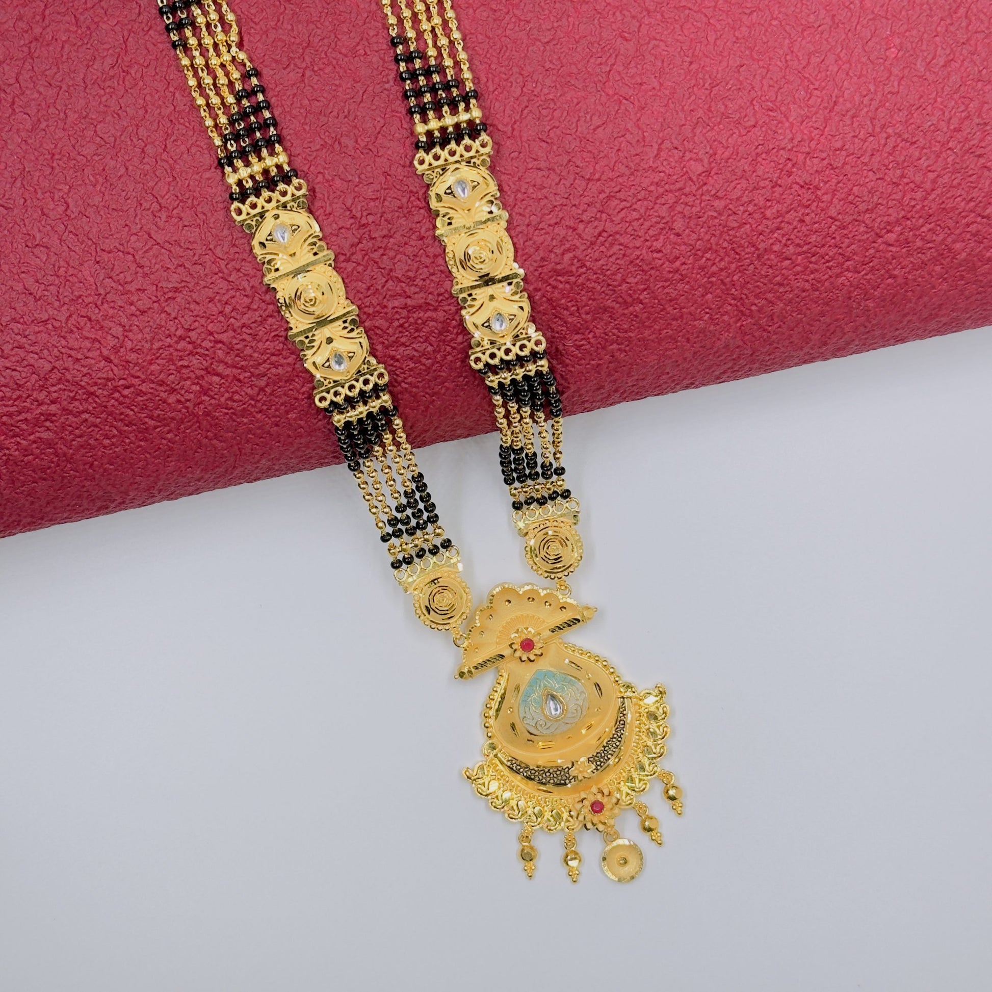 Forming Long Mangalsutra