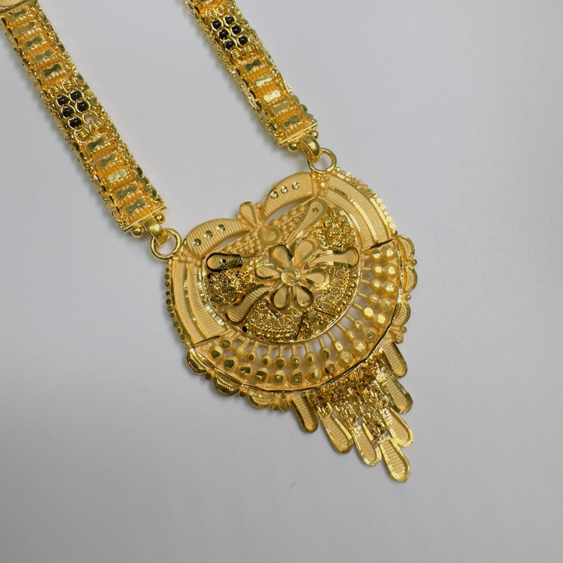 Forming Long Mangalsutra