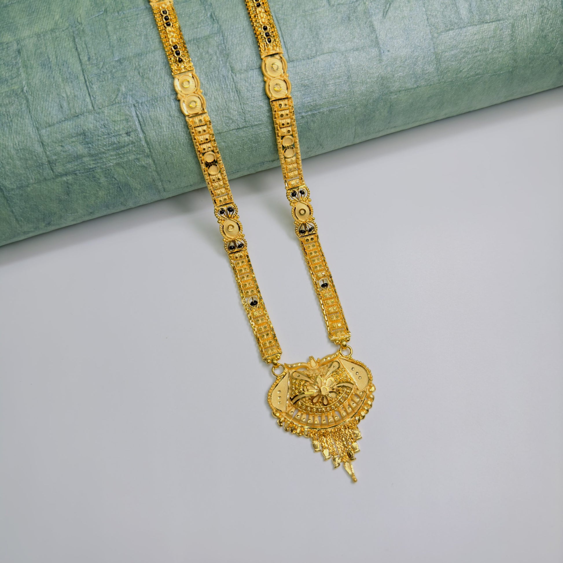 Forming Long Mangalsutra