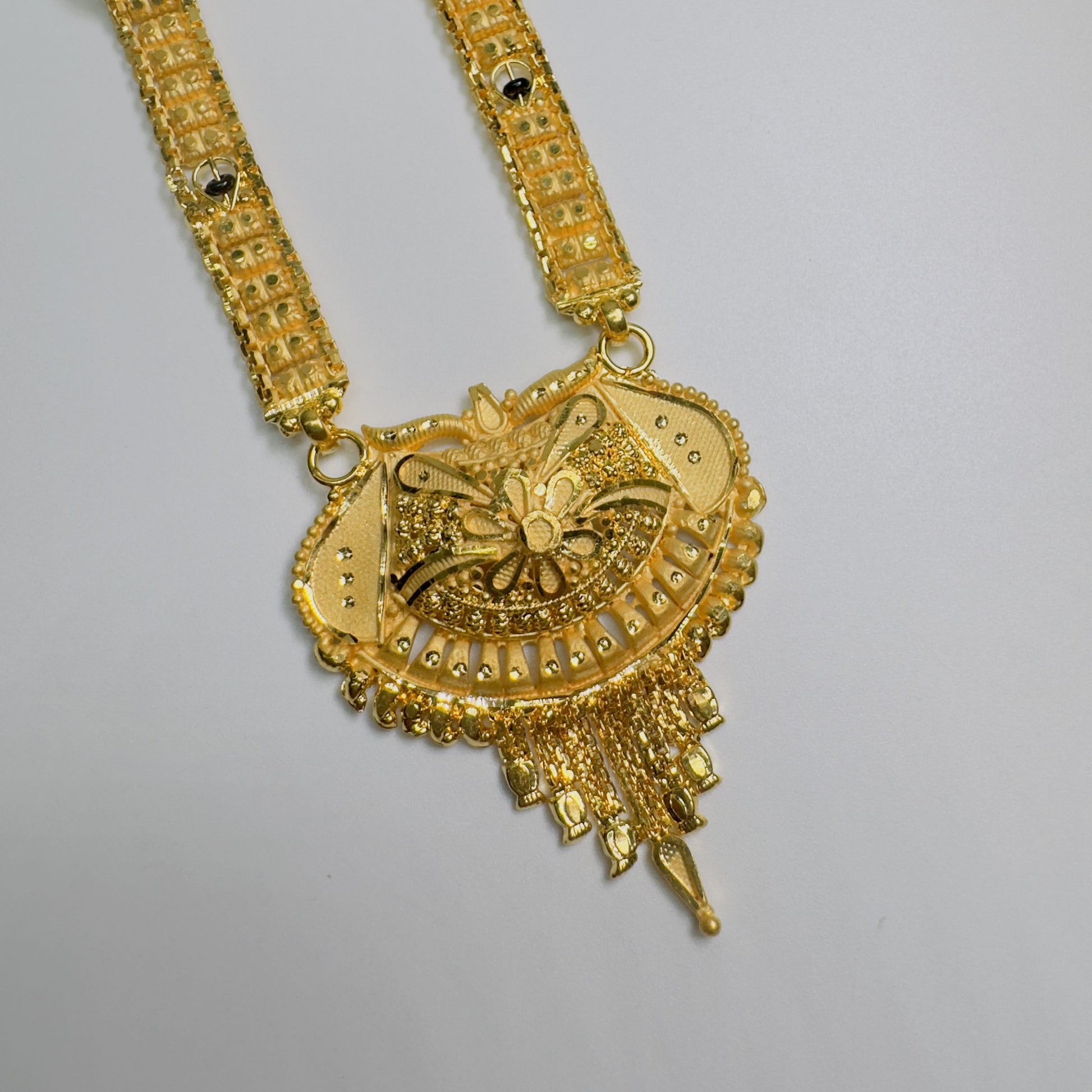 Forming Long Mangalsutra