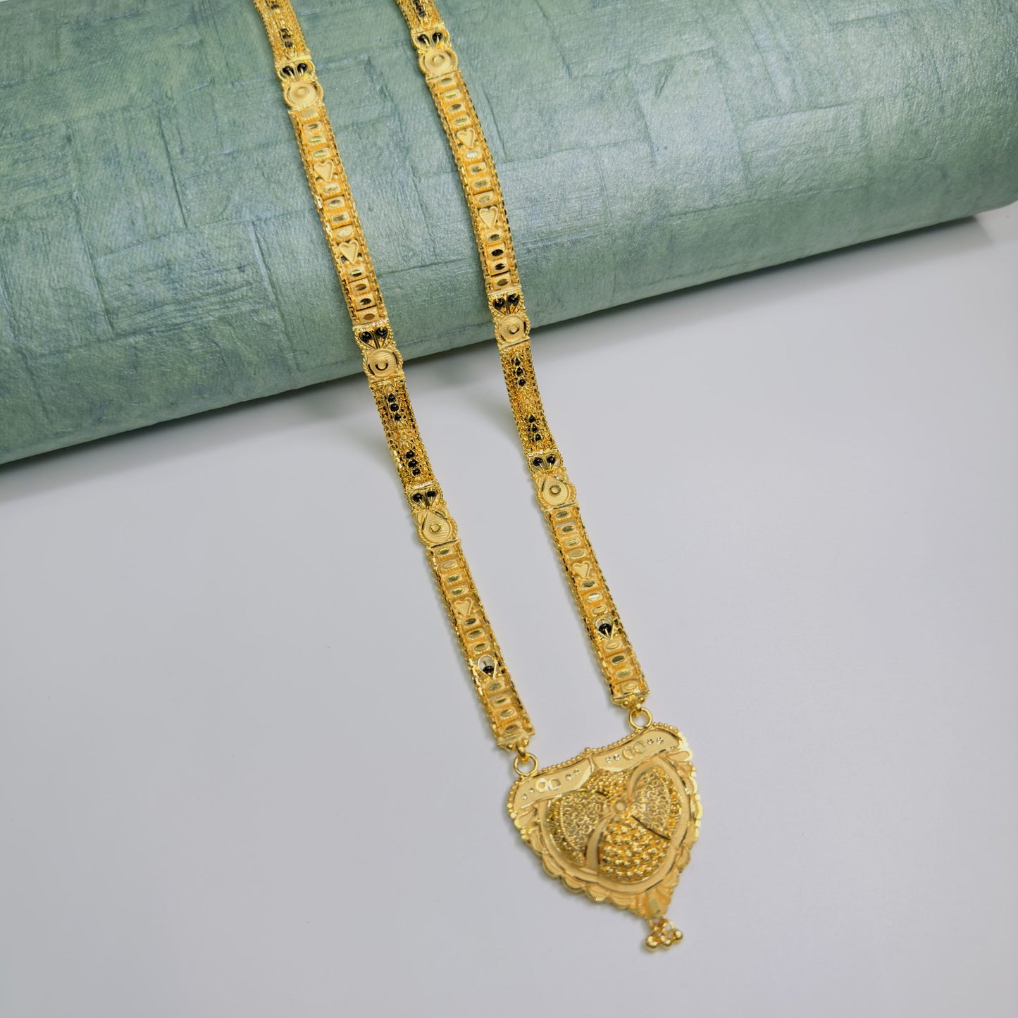 Forming Long Mangalsutra