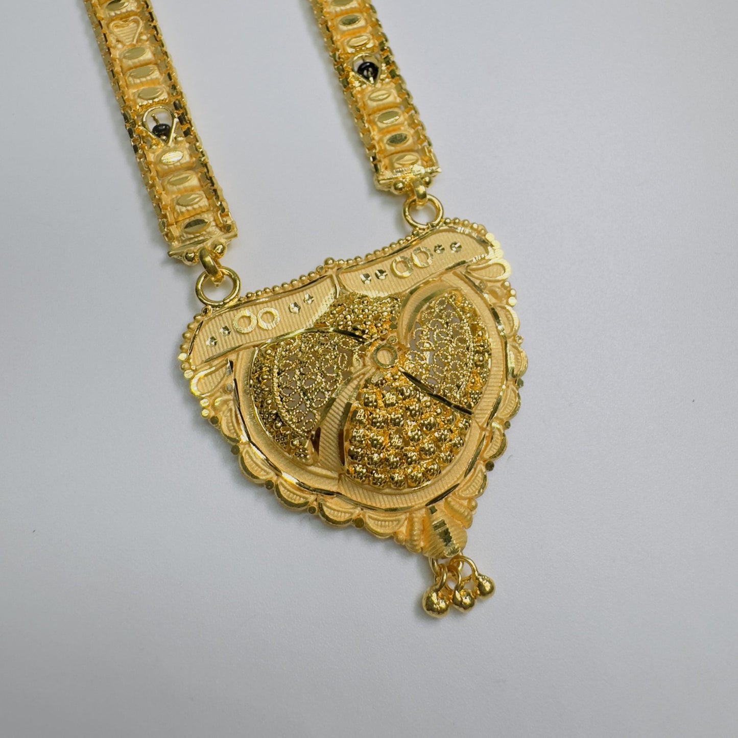 Forming Long Mangalsutra