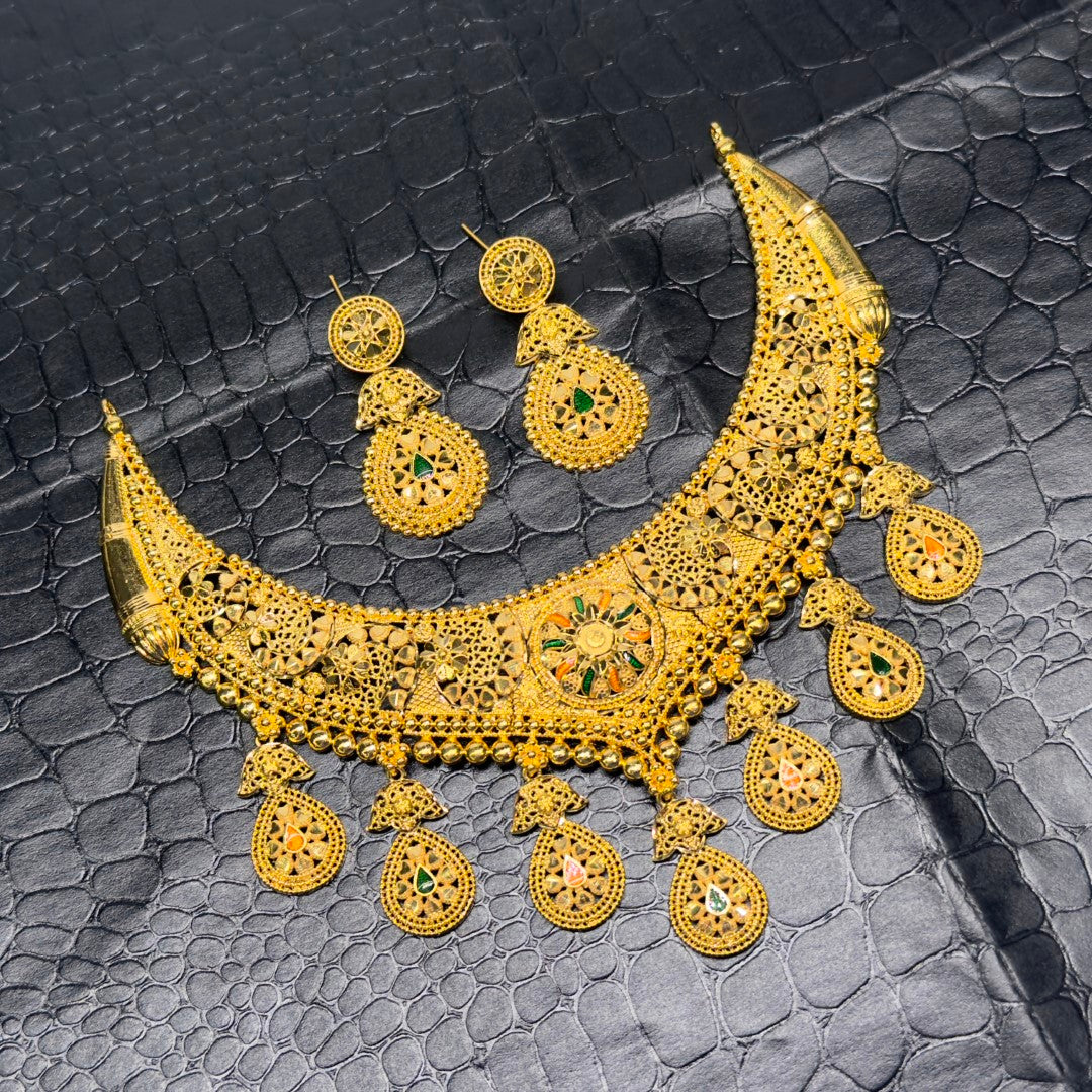 Forming Necklace