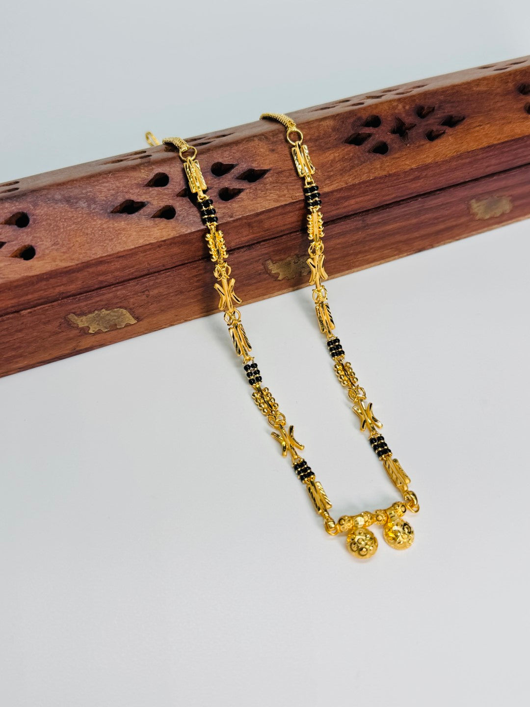 Forming Short Mangalsutra