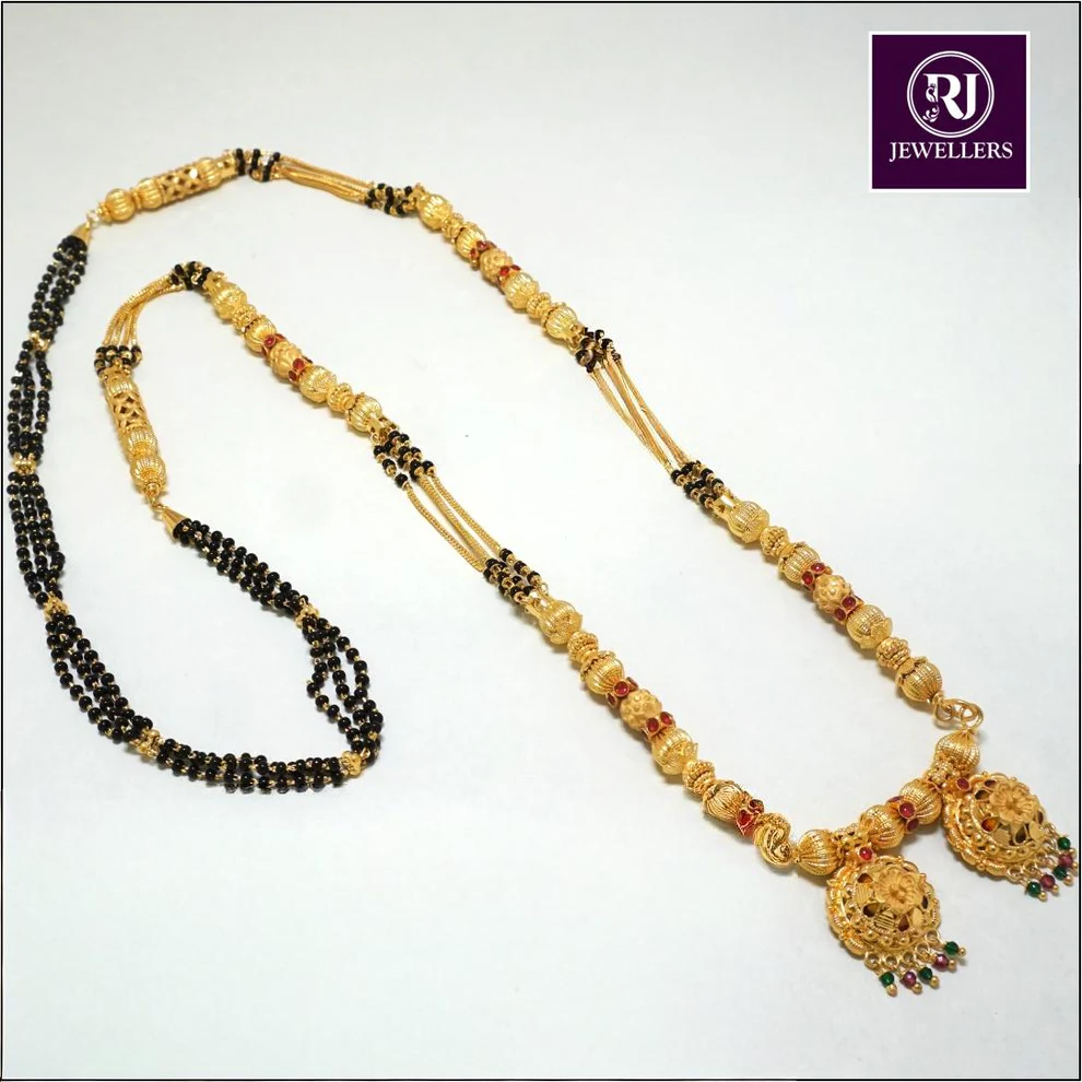 Forming Damru Mangalsutra