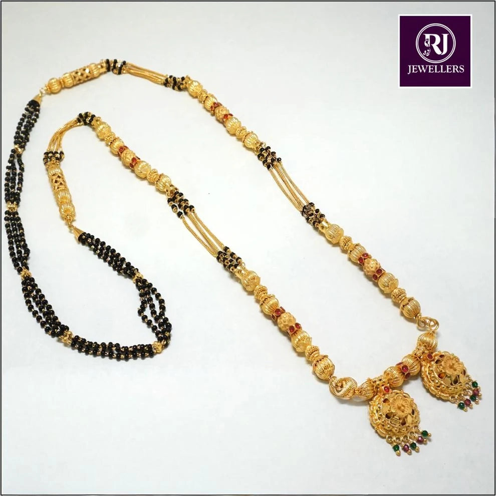 Forming Damru Mangalsutra