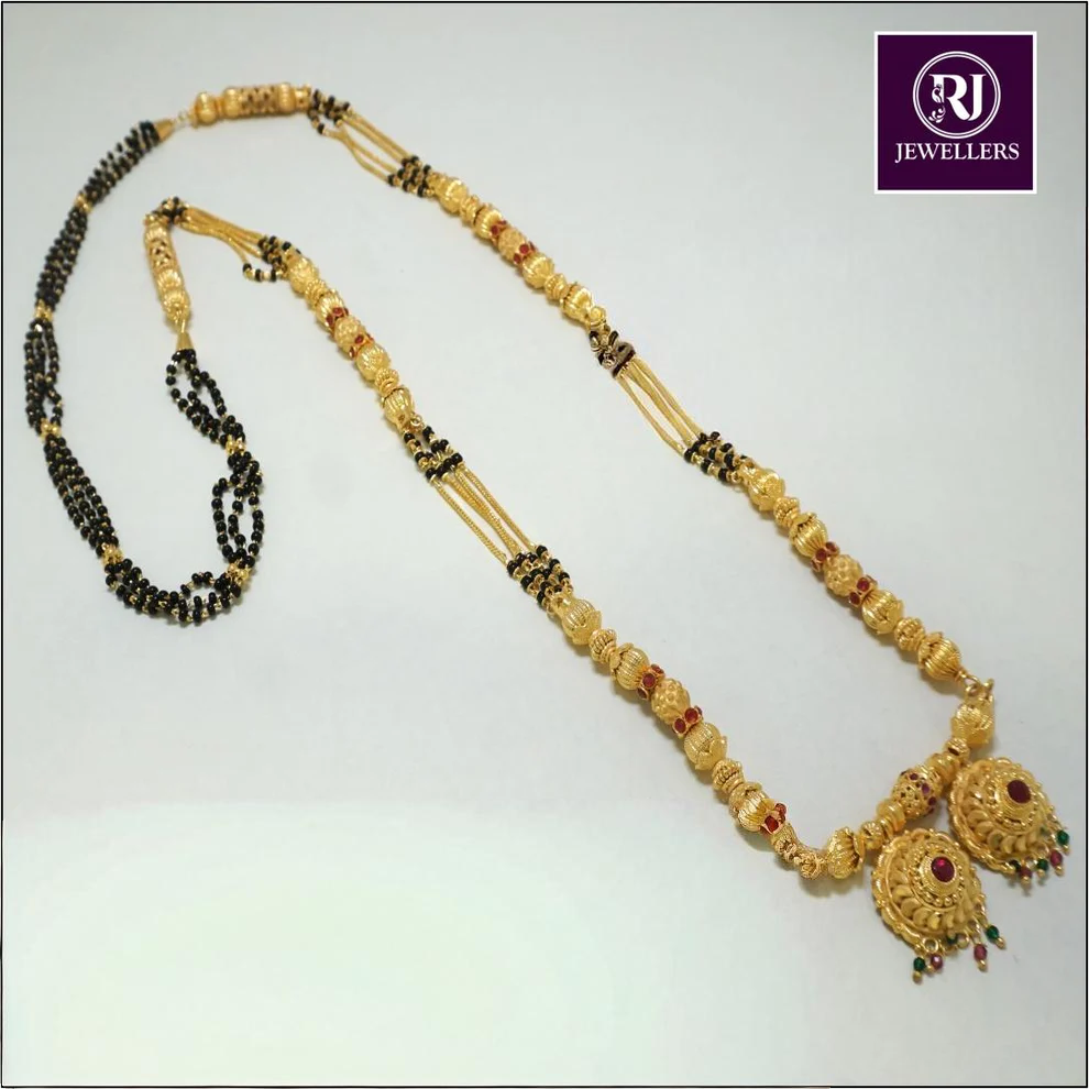 Forming Damru Mangalsutra