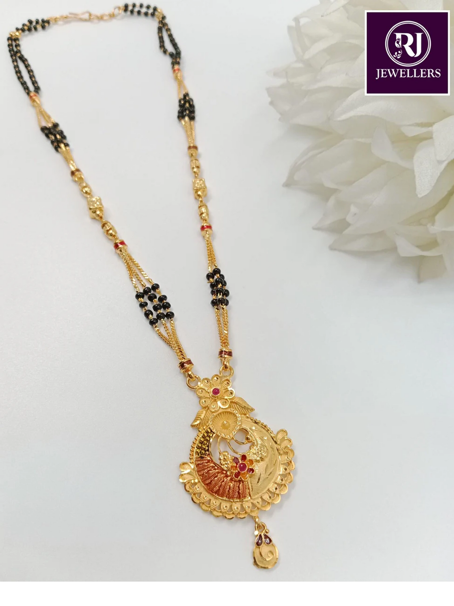 Forming Short Mangalsutra