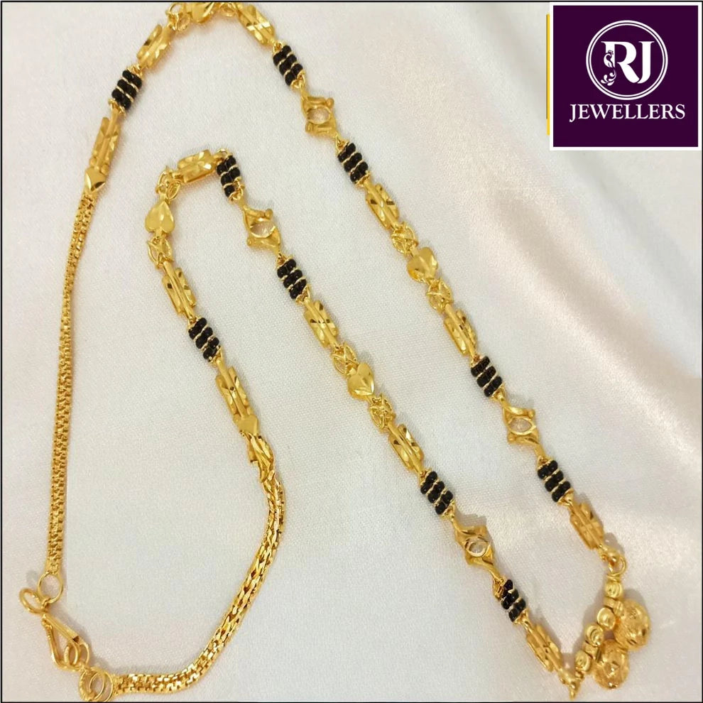 Forming Short Mangalsutra