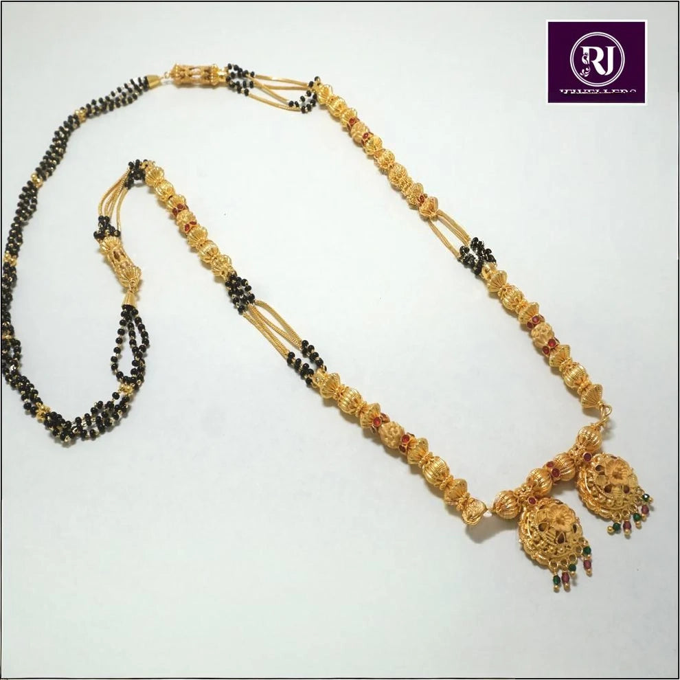 Forming Damru Mangalsutra